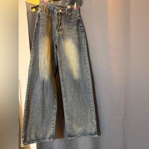 SHEIN Women’s High Waisted Wide-Leg Jeans 👖